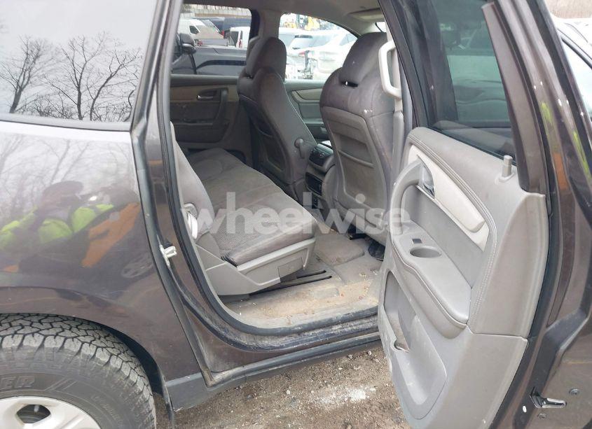 Photo 8 of 2014 Chevrolet Traverse LS (VIN 1GNKRFED9EJ233140)