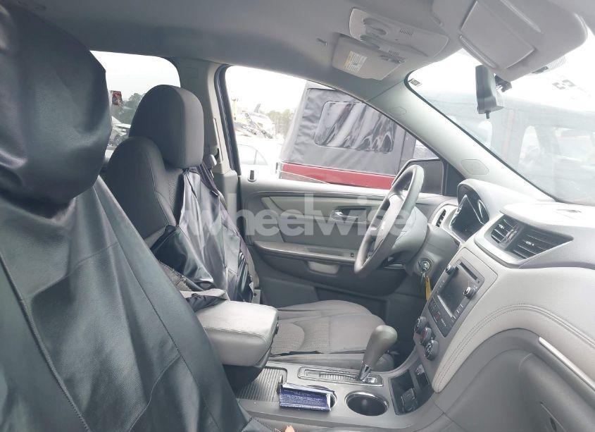 Photo 5 of 2015 Chevrolet Traverse LS (VIN 1GNKRFED9FJ379555)