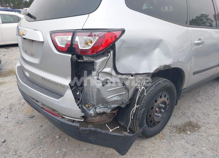 Photo 6 of 2015 Chevrolet Traverse LS (VIN 1GNKRFED9FJ379555)