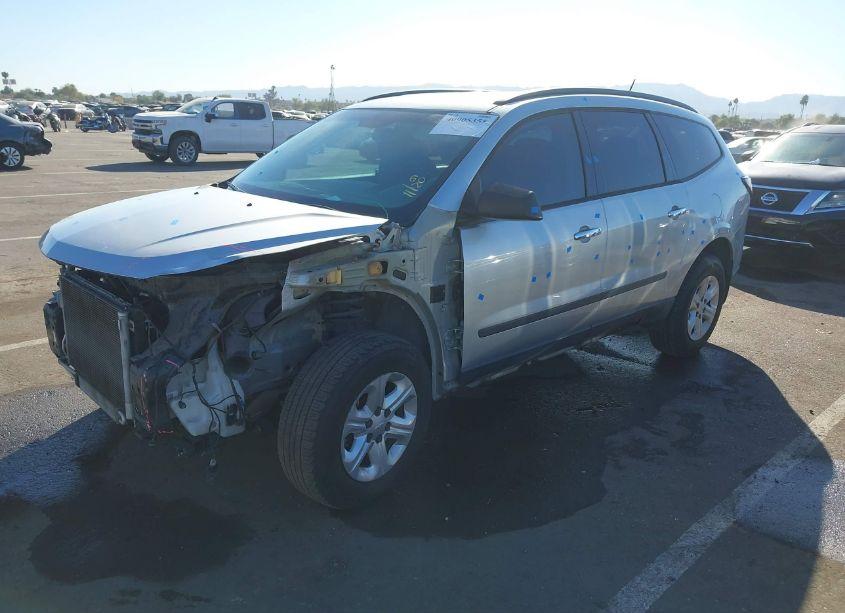 Photo 2 of 2016 Chevrolet Traverse LS (VIN 1GNKRFED9GJ293325)