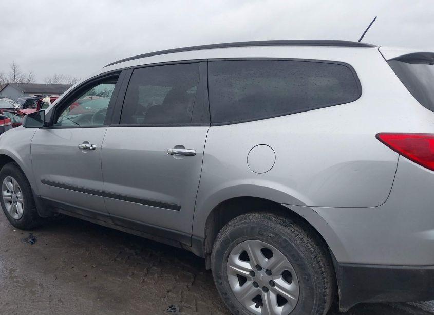 Photo 14 of 2011 Chevrolet Traverse LS (VIN 1GNKRFEDXBJ352732)