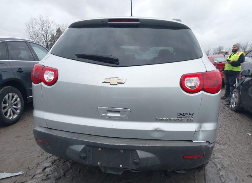 Photo 16 of 2011 Chevrolet Traverse LS (VIN 1GNKRFEDXBJ352732)
