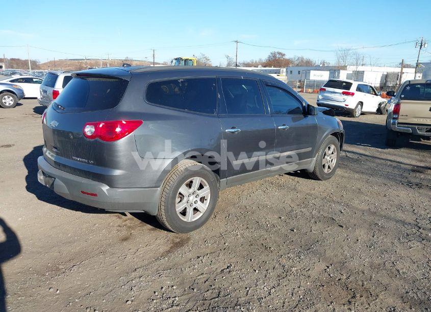 Photo 4 of 2012 Chevrolet Traverse LS (VIN 1GNKRFEDXCJ250199)