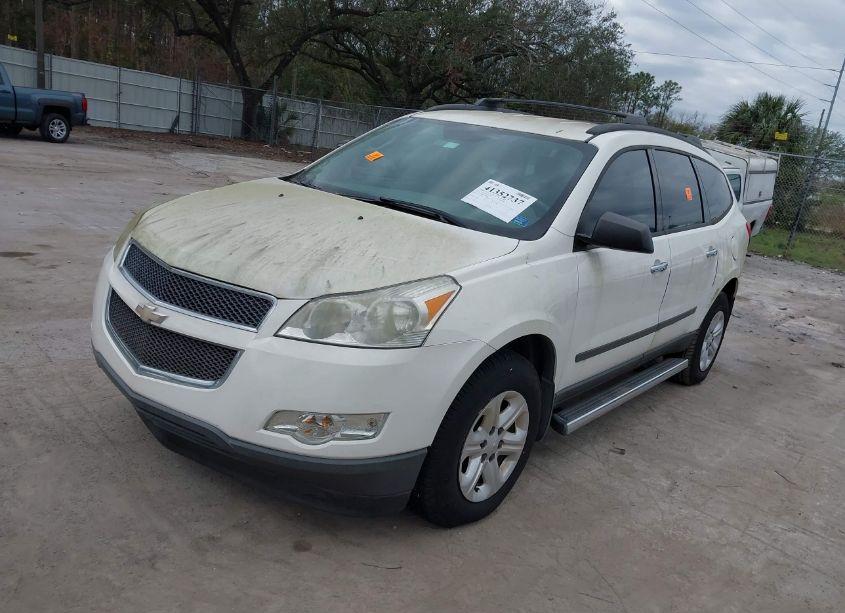Photo 2 of 2012 Chevrolet Traverse LS (VIN 1GNKRFEDXCJ406581)