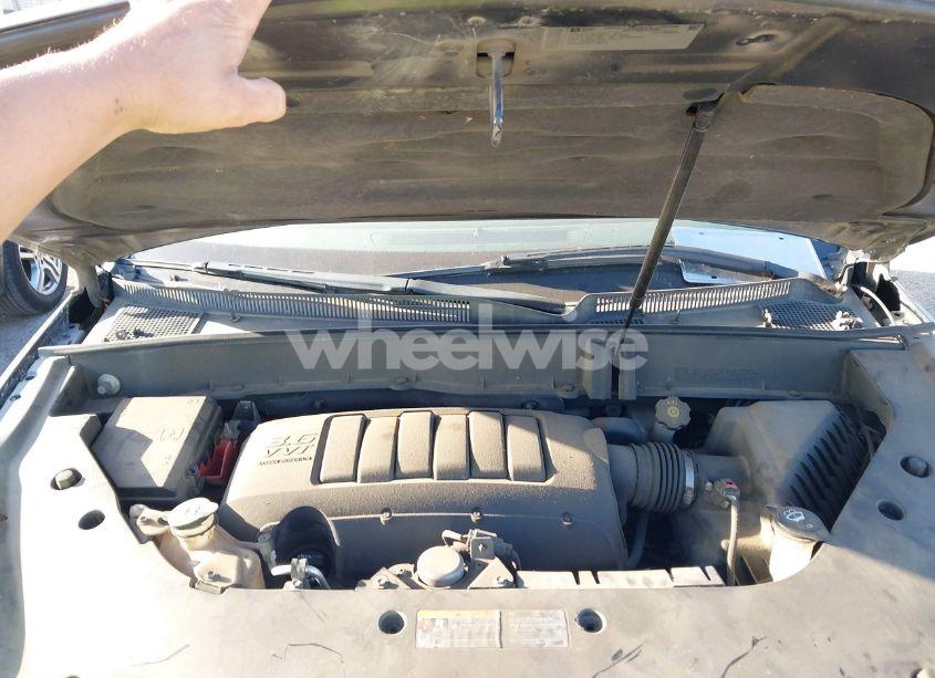 Photo 10 of 2013 Chevrolet Traverse LS (VIN 1GNKRFEDXDJ231413)