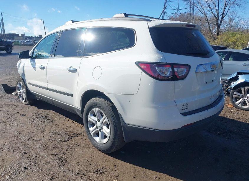 Photo 3 of 2014 Chevrolet Traverse LS (VIN 1GNKRFEDXEJ139848)