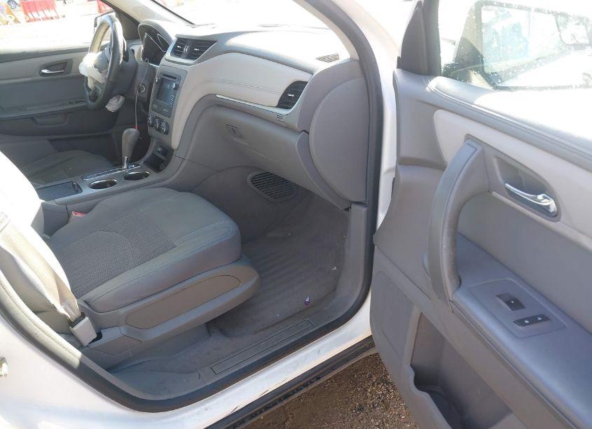 Photo 5 of 2014 Chevrolet Traverse LS (VIN 1GNKRFEDXEJ139848)