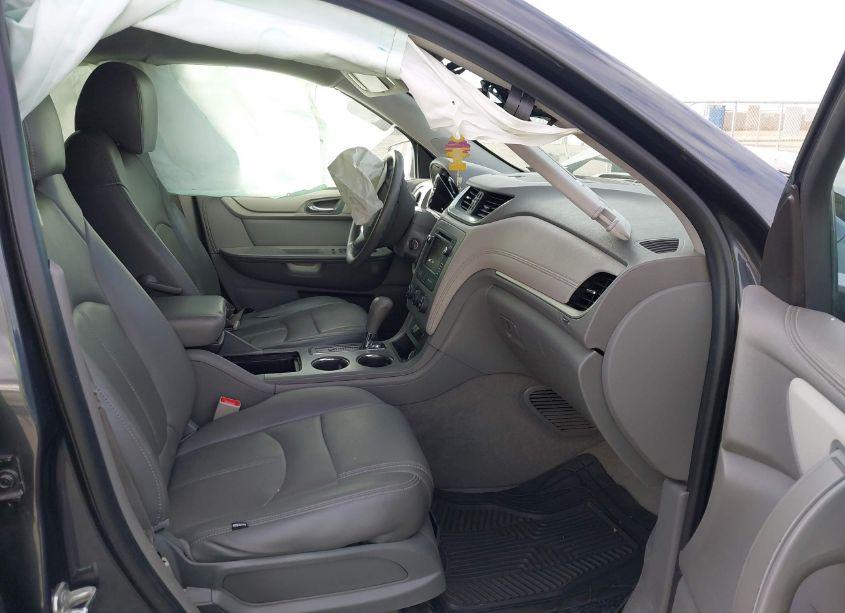 Photo 5 of 2014 Chevrolet Traverse LS (VIN 1GNKRFEDXEJ249685)