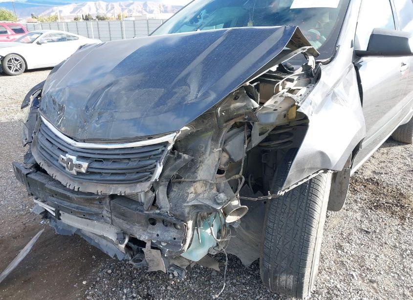 Photo 6 of 2014 Chevrolet Traverse LS (VIN 1GNKRFEDXEJ249685)