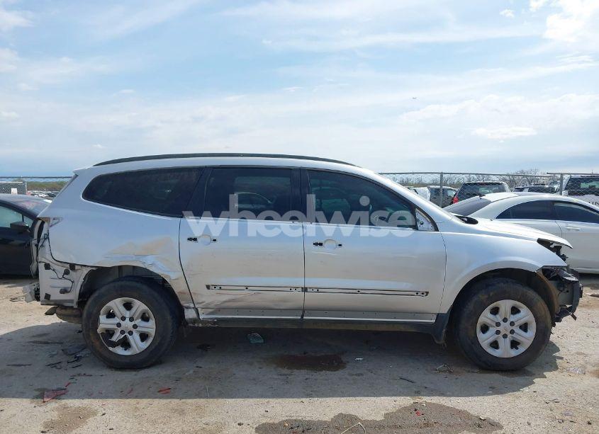 Photo 14 of 2014 Chevrolet Traverse LS (VIN 1GNKRFEDXEJ271038)