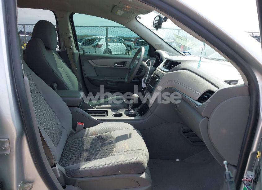 Photo 5 of 2014 Chevrolet Traverse LS (VIN 1GNKRFEDXEJ271038)