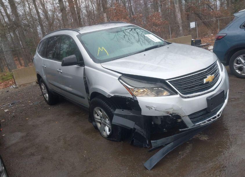 2015 Chevrolet Traverse LS (VIN 1GNKRFEDXFJ238364) main photo