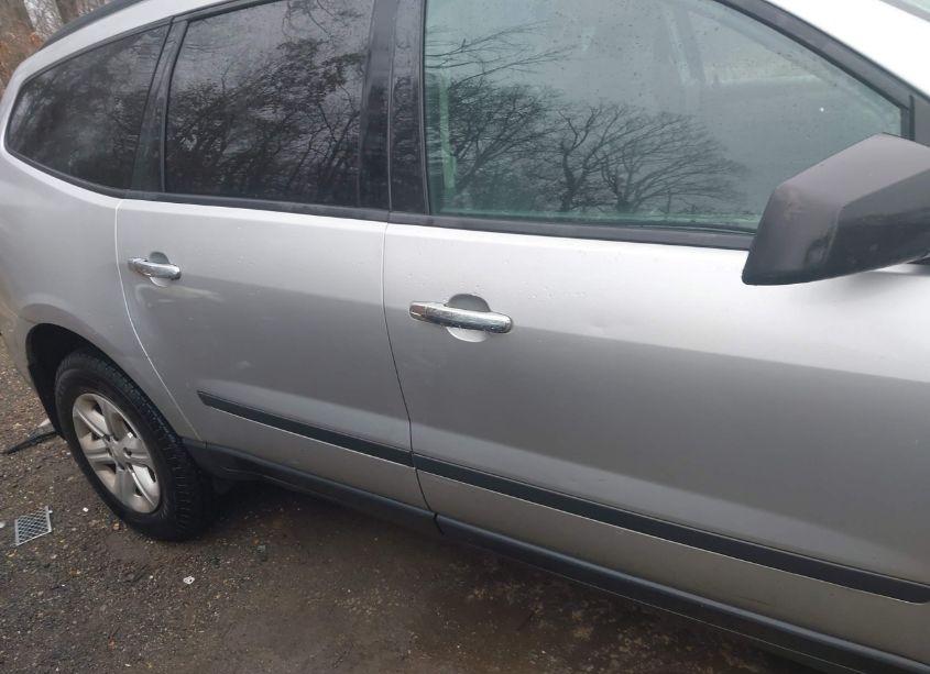 Photo 13 of 2015 Chevrolet Traverse LS (VIN 1GNKRFEDXFJ238364)