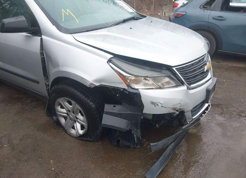 Photo 6 of 2015 Chevrolet Traverse LS (VIN 1GNKRFEDXFJ238364)