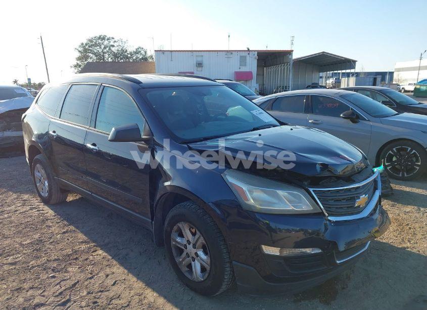 2015 Chevrolet Traverse LS (VIN 1GNKRFEDXFJ239725) main photo