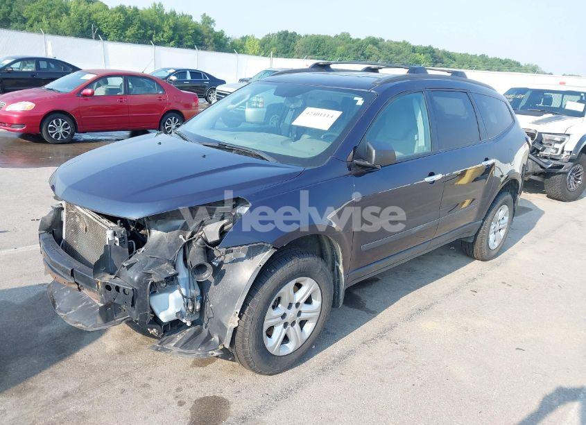 Photo 2 of 2015 Chevrolet Traverse LS (VIN 1GNKRFEDXFJ346323)