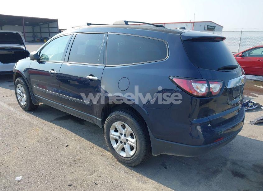 Photo 3 of 2015 Chevrolet Traverse LS (VIN 1GNKRFEDXFJ346323)