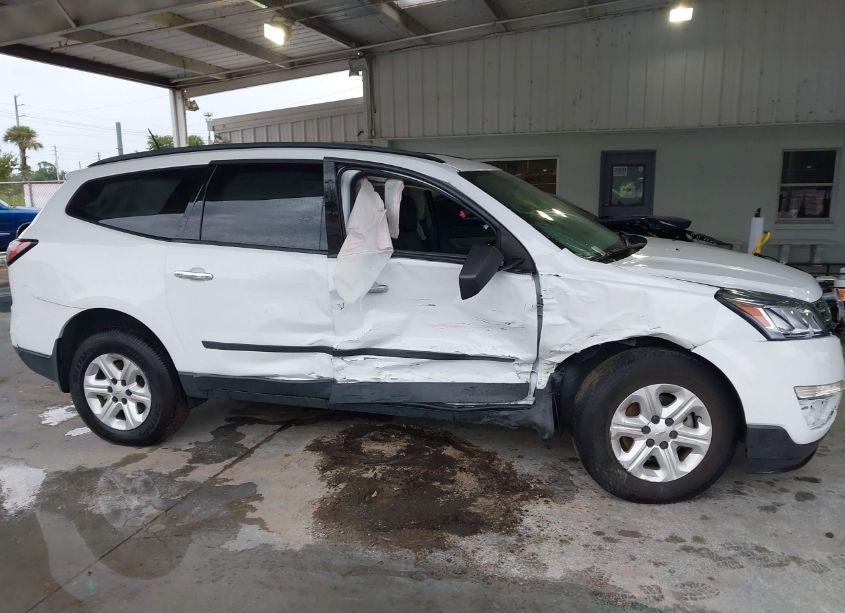 Photo 13 of 2016 Chevrolet Traverse LS (VIN 1GNKRFEDXGJ160959)