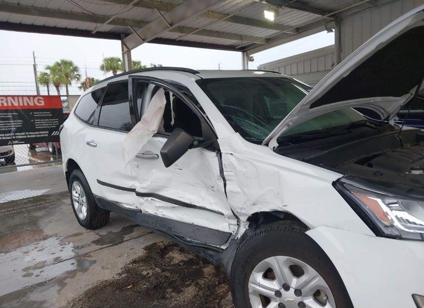 Photo 6 of 2016 Chevrolet Traverse LS (VIN 1GNKRFEDXGJ160959)