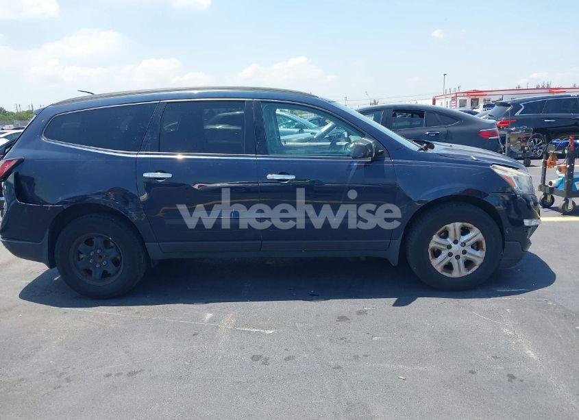 Photo 13 of 2016 Chevrolet Traverse LS (VIN 1GNKRFEDXGJ213319)