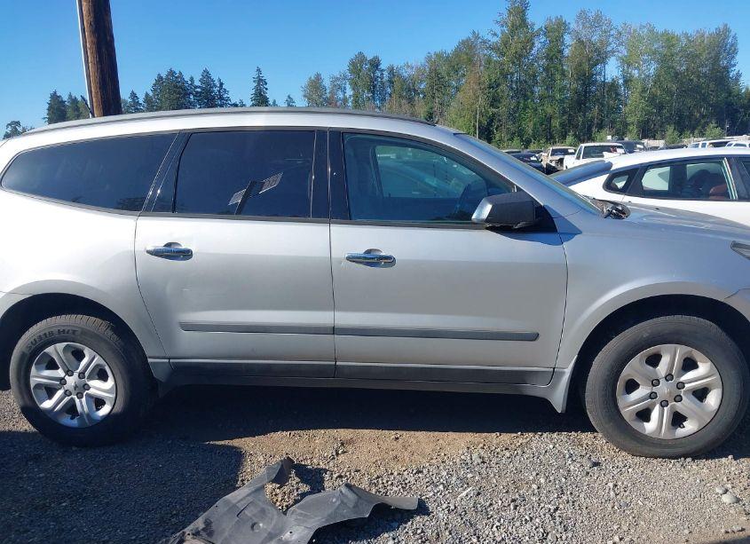 Photo 13 of 2016 Chevrolet Traverse LS (VIN 1GNKRFEDXGJ223574)