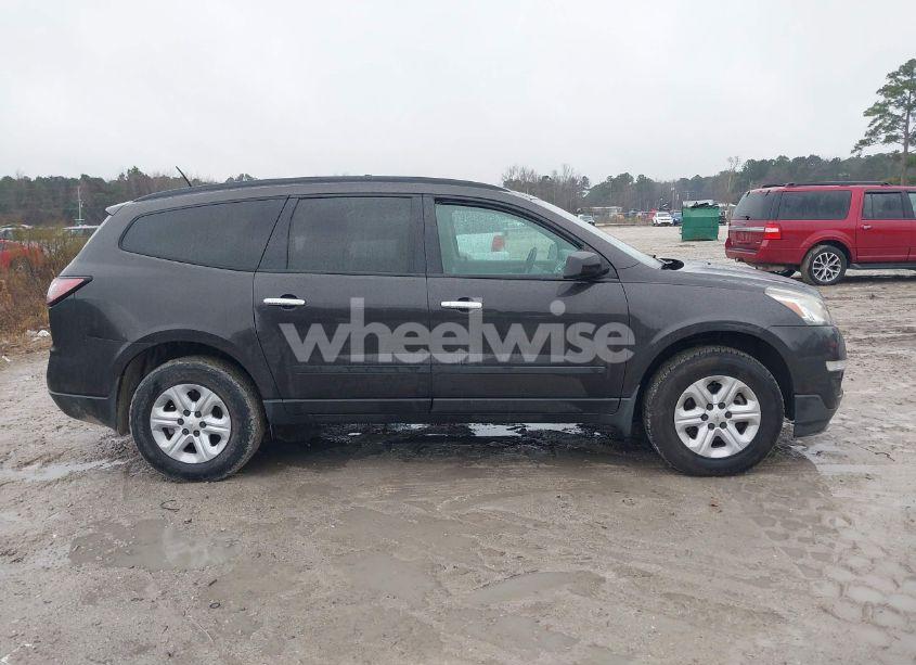 Photo 13 of 2017 Chevrolet Traverse LS (VIN 1GNKRFEDXHJ288913)