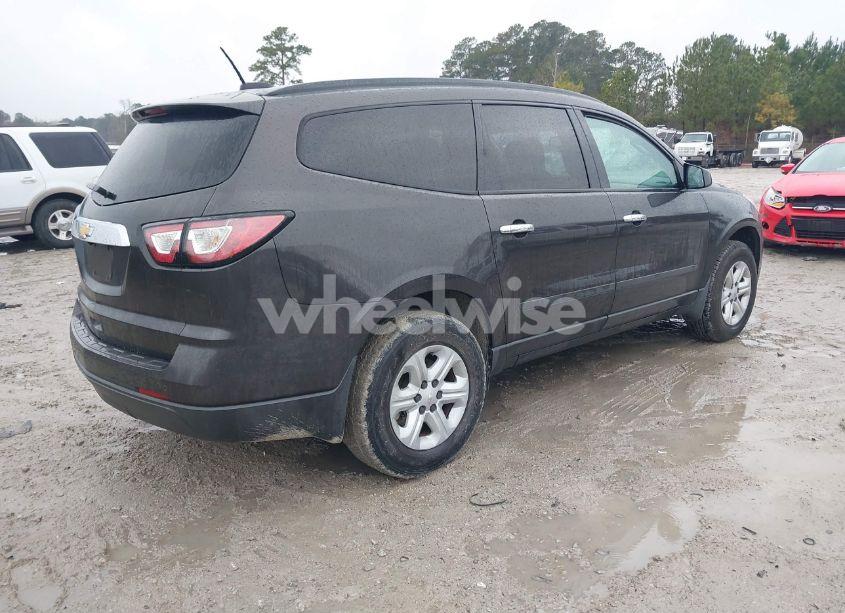 Photo 4 of 2017 Chevrolet Traverse LS (VIN 1GNKRFEDXHJ288913)