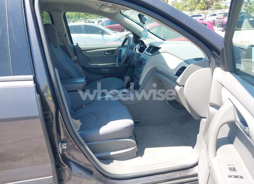 Photo 5 of 2013 Chevrolet Traverse LS (VIN 1GNKRFKD0DJ220960)