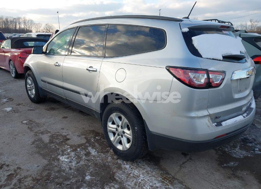 Photo 3 of 2014 Chevrolet Traverse LS (VIN 1GNKRFKD0EJ261638)