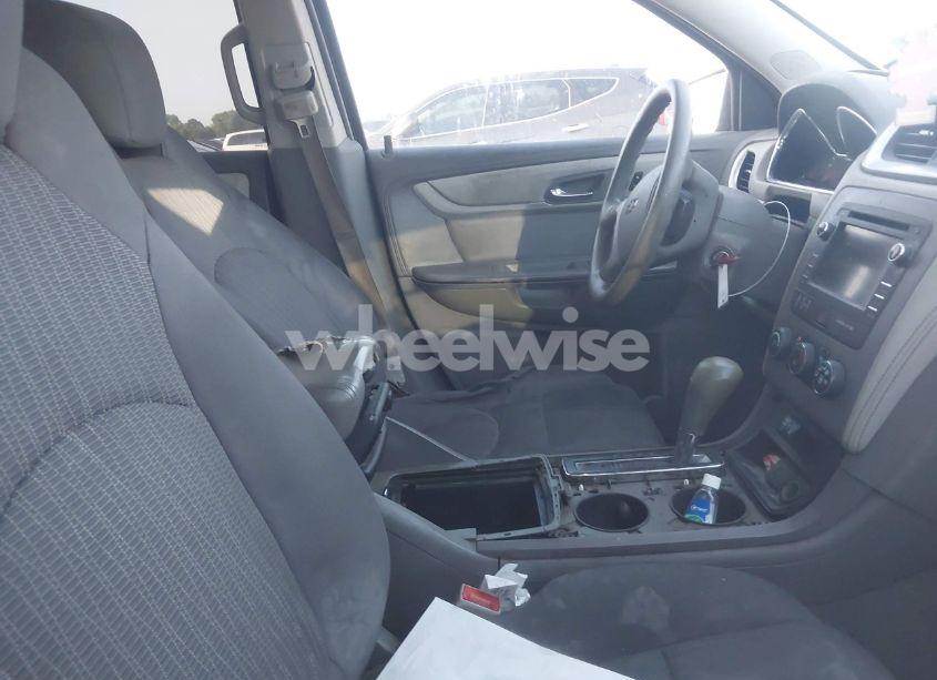 Photo 5 of 2016 Chevrolet Traverse LS (VIN 1GNKRFKD0GJ203600)