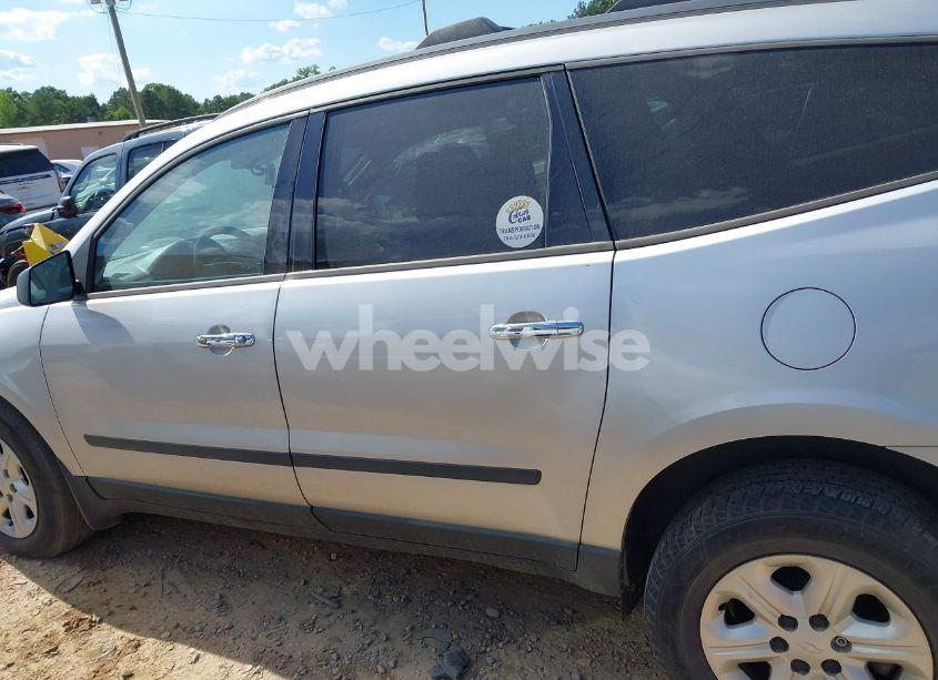 Photo 14 of 2016 Chevrolet Traverse LS (VIN 1GNKRFKD0GJ224561)