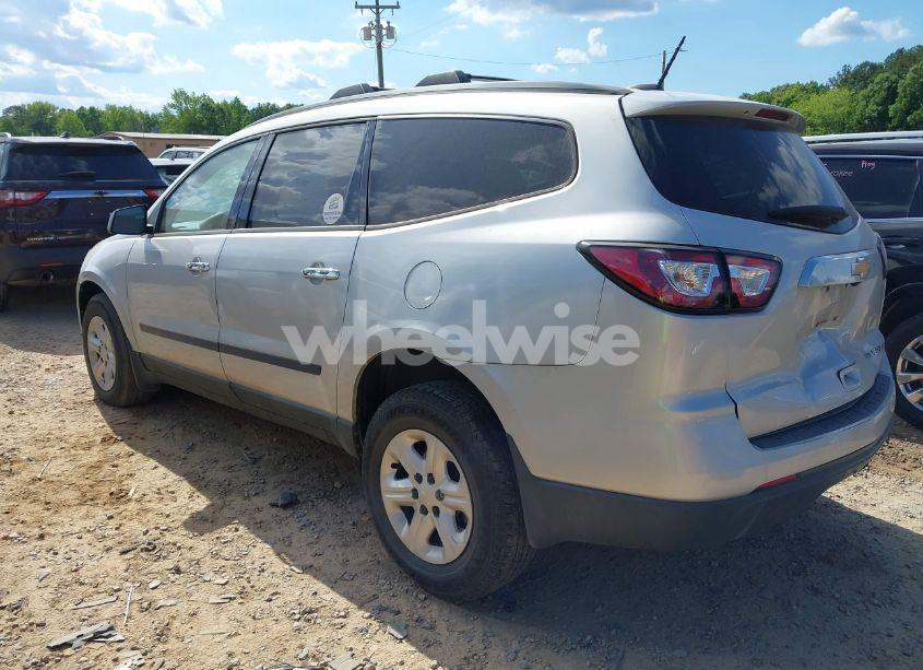 Photo 3 of 2016 Chevrolet Traverse LS (VIN 1GNKRFKD0GJ224561)