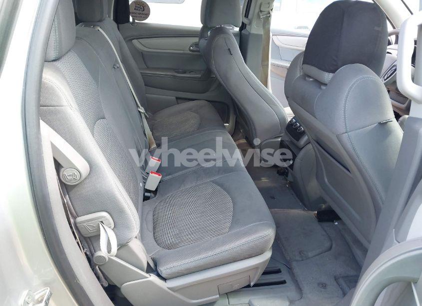 Photo 8 of 2016 Chevrolet Traverse LS (VIN 1GNKRFKD0GJ224561)