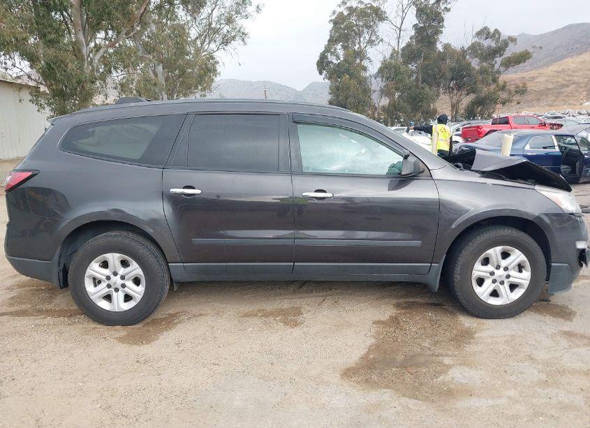 Photo 13 of 2017 Chevrolet Traverse LS (VIN 1GNKRFKD0HJ147059)