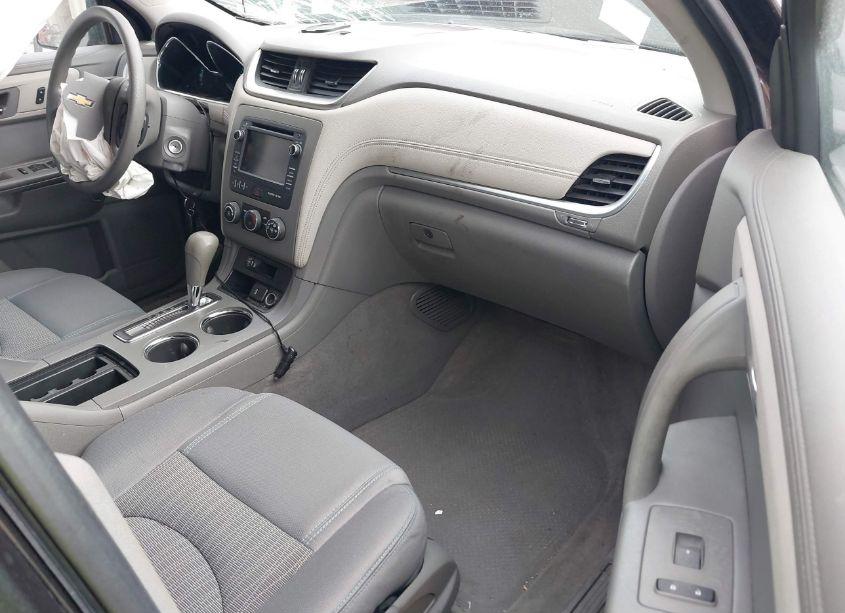 Photo 5 of 2017 Chevrolet Traverse LS (VIN 1GNKRFKD0HJ147059)