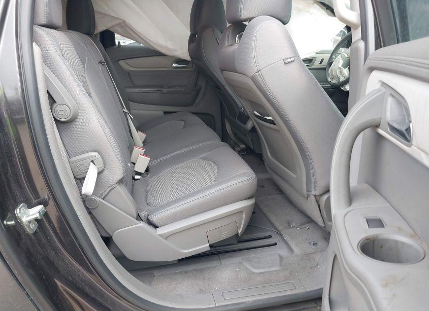 Photo 8 of 2017 Chevrolet Traverse LS (VIN 1GNKRFKD0HJ147059)