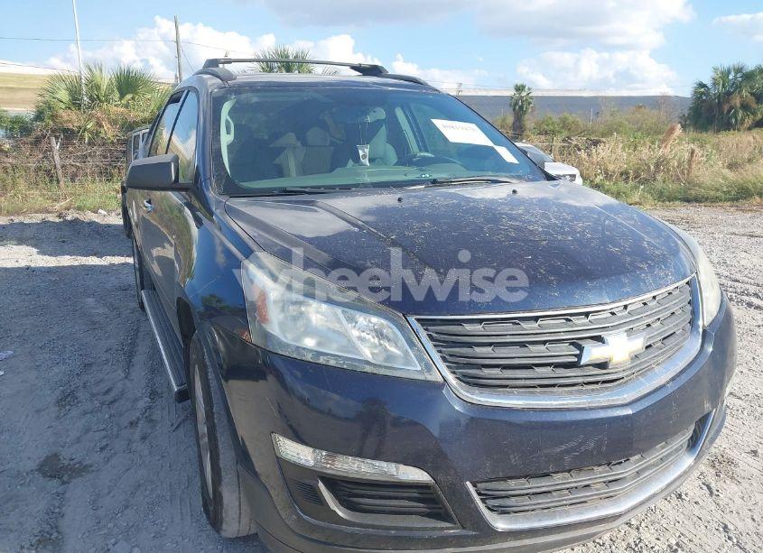 2017 Chevrolet Traverse LS (VIN 1GNKRFKD0HJ262549) main photo
