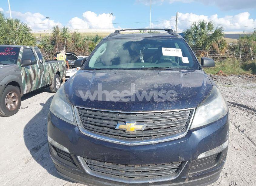 Photo 12 of 2017 Chevrolet Traverse LS (VIN 1GNKRFKD0HJ262549)