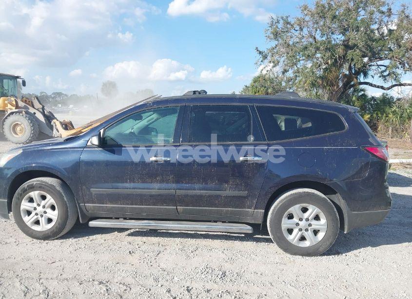 Photo 14 of 2017 Chevrolet Traverse LS (VIN 1GNKRFKD0HJ262549)