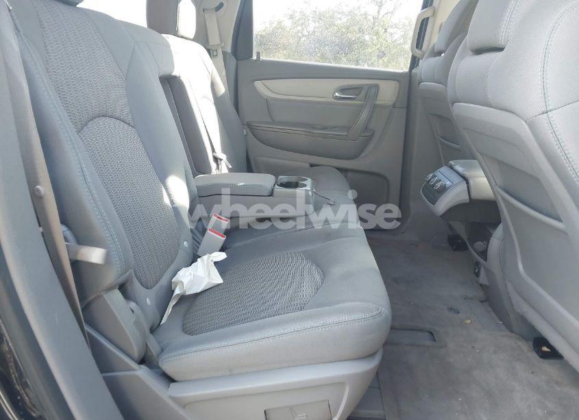 Photo 8 of 2017 Chevrolet Traverse LS (VIN 1GNKRFKD0HJ262549)