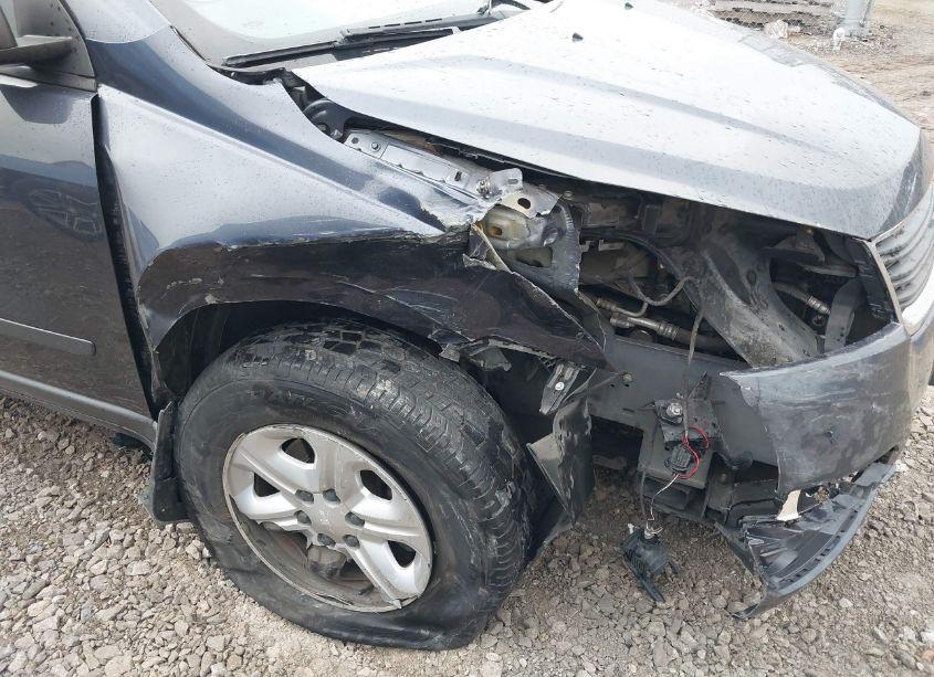 Photo 6 of 2014 Chevrolet Traverse LS (VIN 1GNKRFKD1EJ155716)