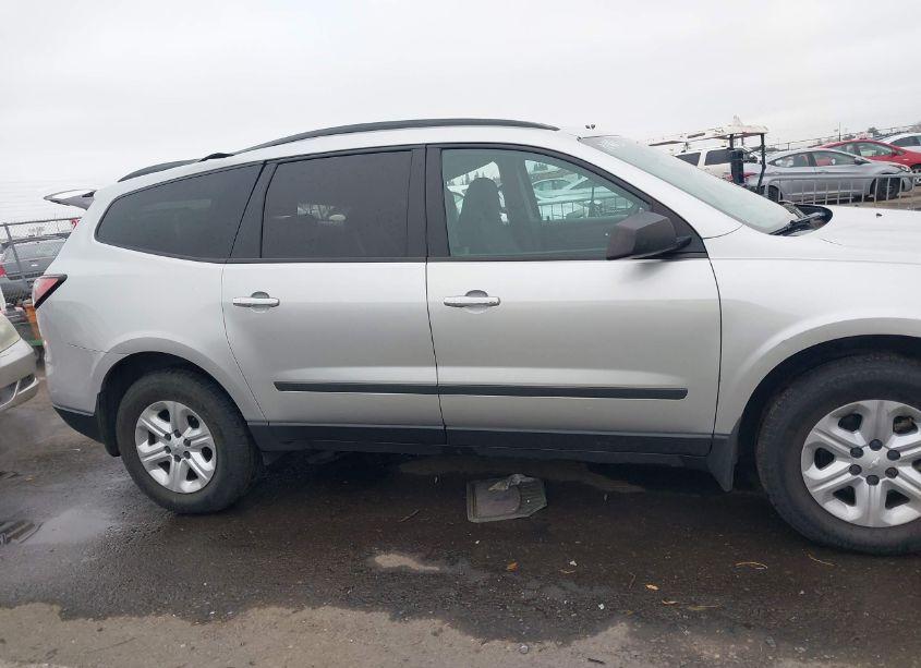 Photo 13 of 2016 Chevrolet Traverse LS (VIN 1GNKRFKD1GJ146212)