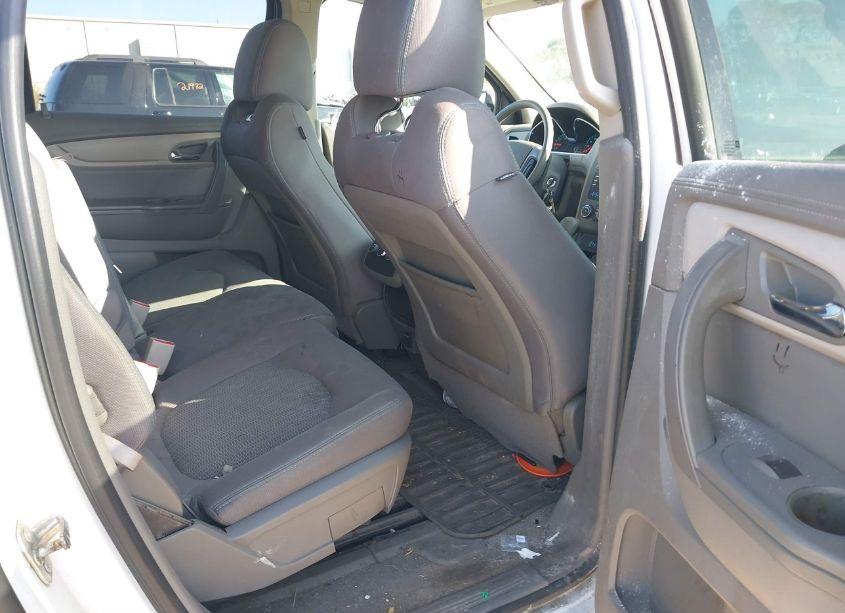 Photo 8 of 2016 Chevrolet Traverse LS (VIN 1GNKRFKD1GJ287135)