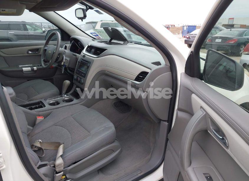Photo 5 of 2013 Chevrolet Traverse LS (VIN 1GNKRFKD2DJ117992)