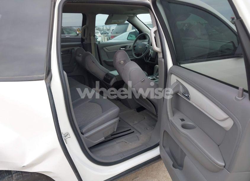 Photo 8 of 2013 Chevrolet Traverse LS (VIN 1GNKRFKD2DJ117992)