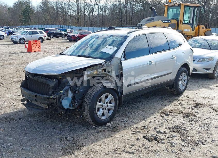 Photo 2 of 2014 Chevrolet Traverse LS (VIN 1GNKRFKD2EJ311794)