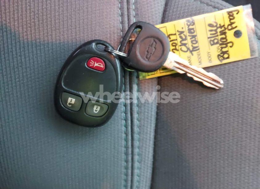 Photo 11 of 2017 Chevrolet Traverse LS (VIN 1GNKRFKD2HJ225972)