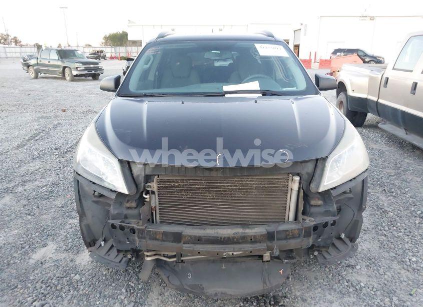 Photo 13 of 2017 Chevrolet Traverse LS (VIN 1GNKRFKD2HJ225972)