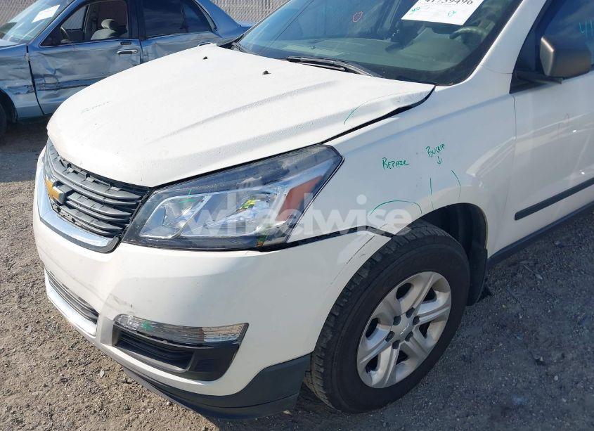 Photo 6 of 2015 Chevrolet Traverse LS (VIN 1GNKRFKD3FJ106129)