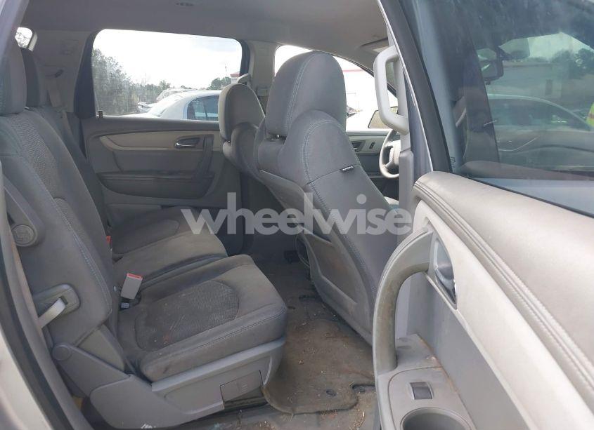 Photo 8 of 2016 Chevrolet Traverse LS (VIN 1GNKRFKD3GJ237322)